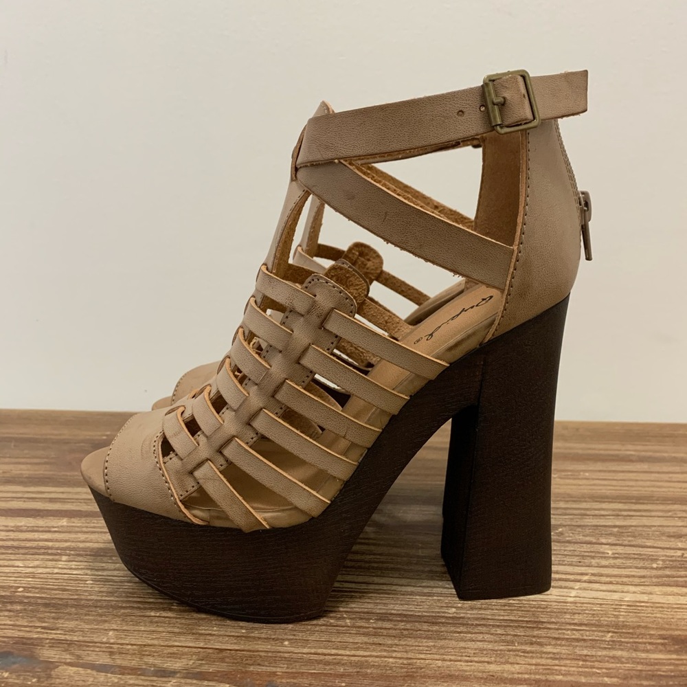 Chunky heels